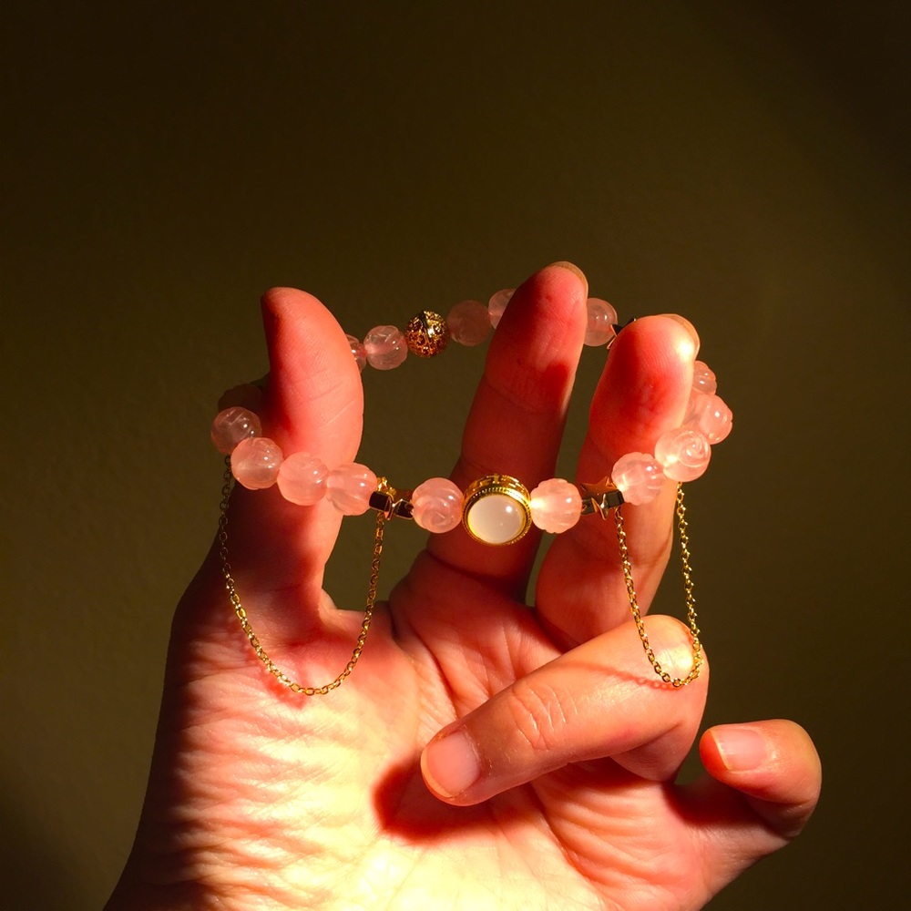 [New] Natural pink crystal bracelet rose shape 7 Bracelet Healing Stone Rare Gem